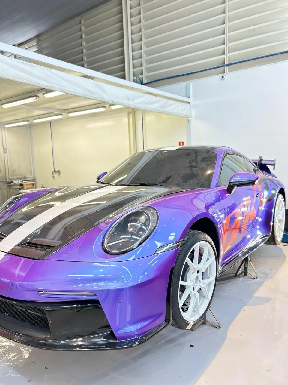 Frente de Porsche 911 envelopado